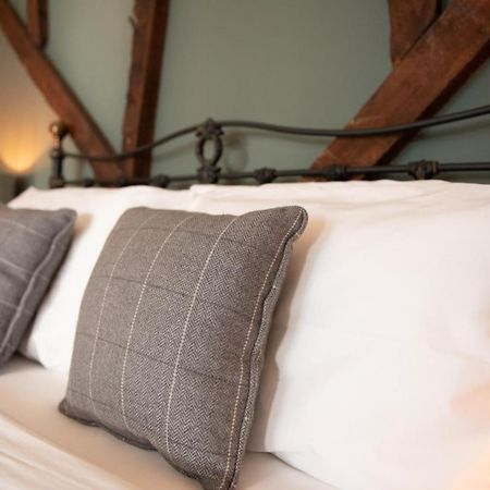 Bed and Breakfast The Talkhouse Stanton Saint John Экстерьер фото