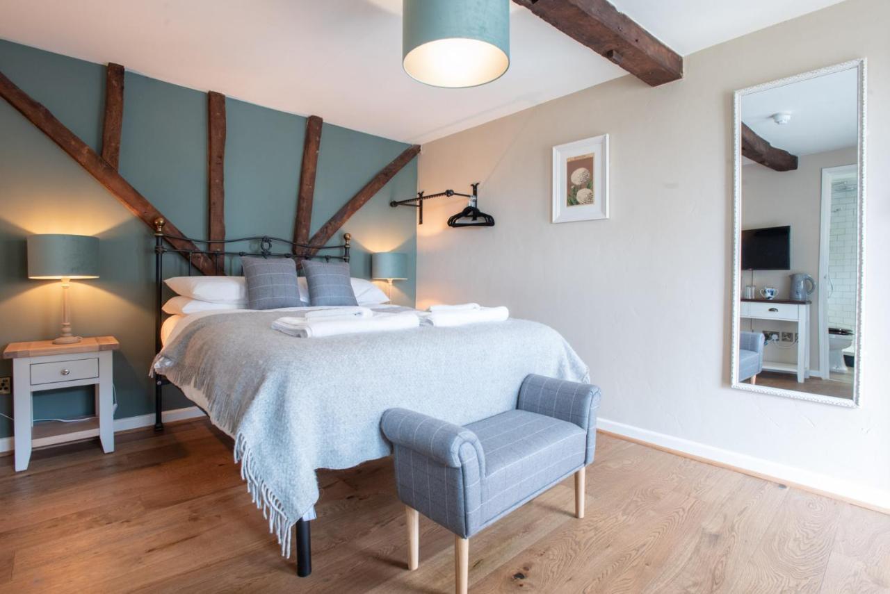 Bed and Breakfast The Talkhouse Stanton Saint John Экстерьер фото